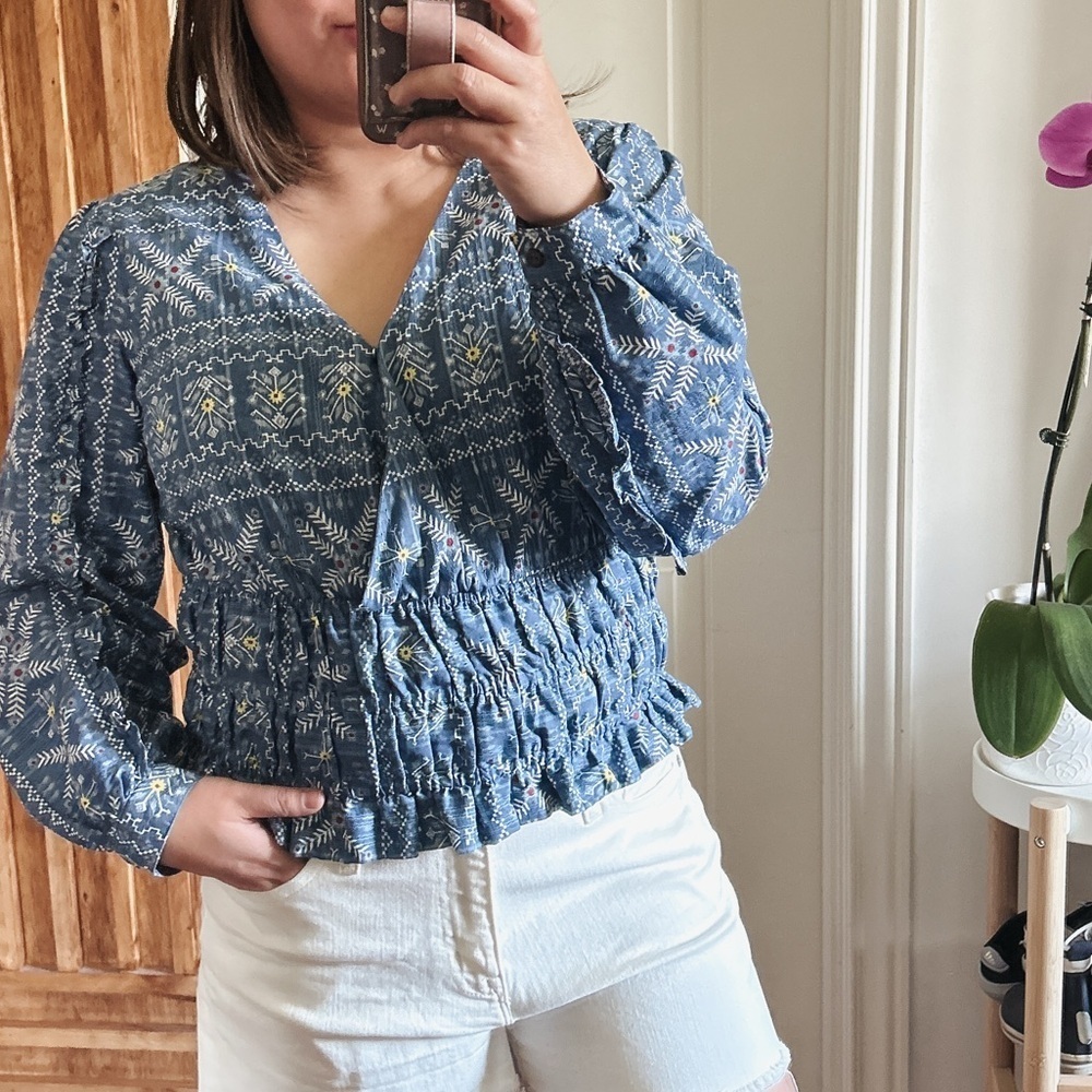 Anthropologie‎ Forever That Girl cropped Embroidered Smocked Nlouse. Siz…